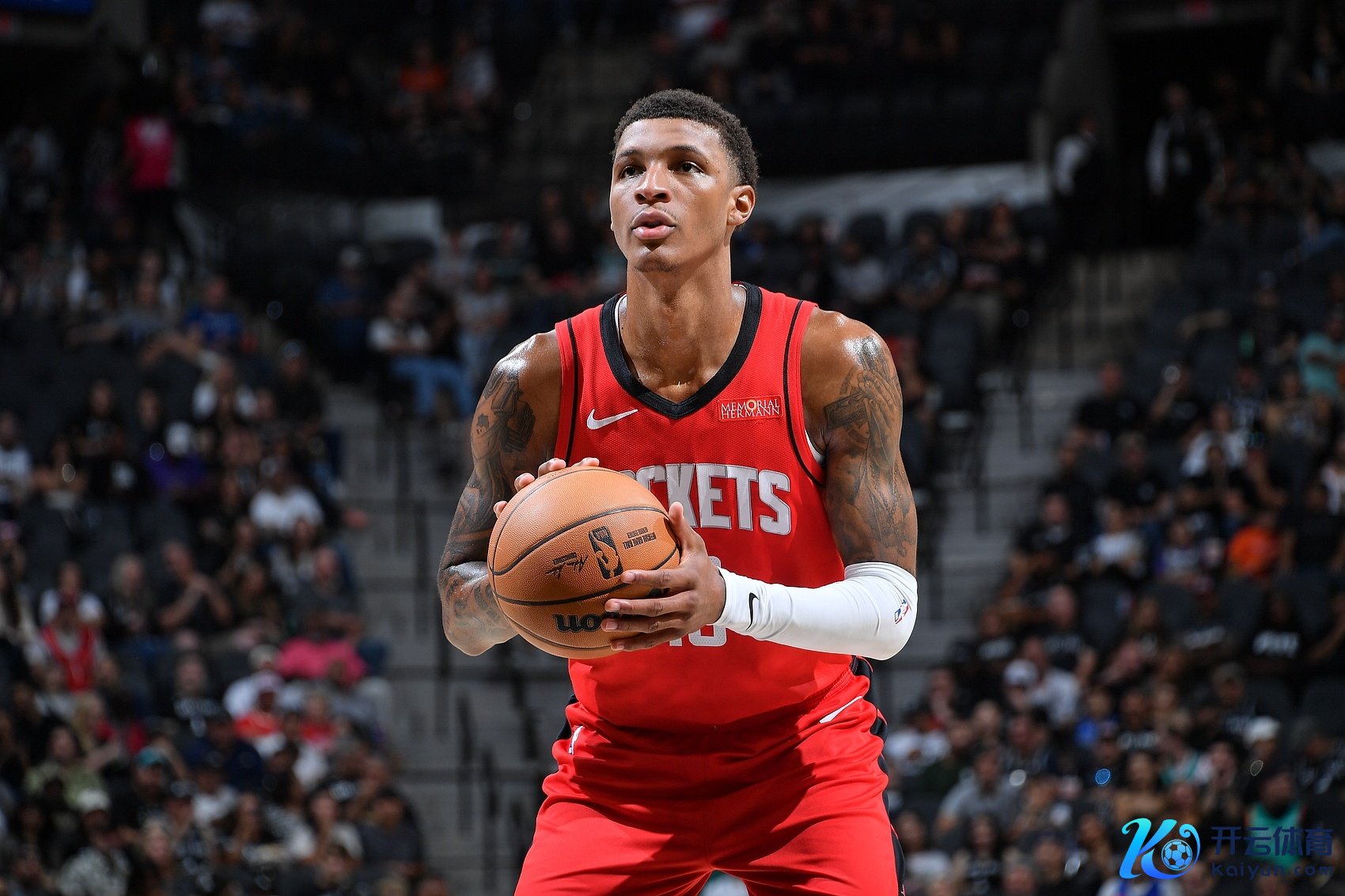 西部第二！小贾巴里谈火箭本赛季得回好多得手：每个东说念主王人在成长